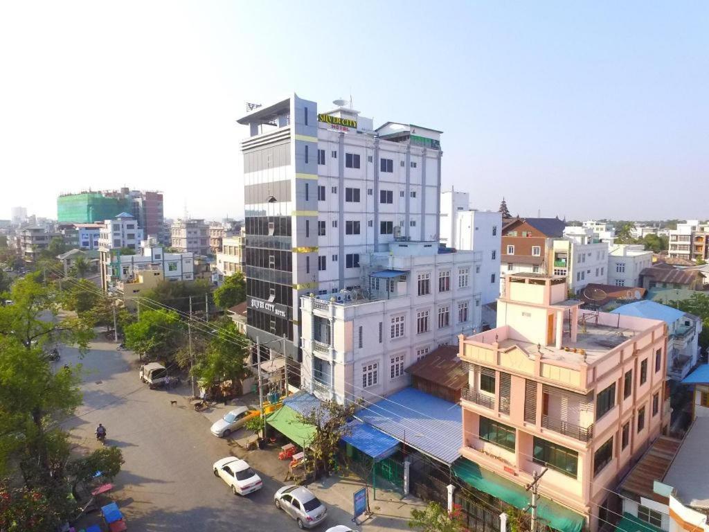 Silver City Hotel Mandalay Bagian luar foto