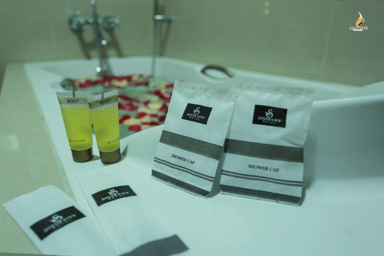 Silver City Hotel Mandalay Bagian luar foto