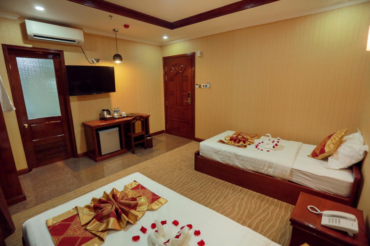 Silver City Hotel Mandalay Bagian luar foto