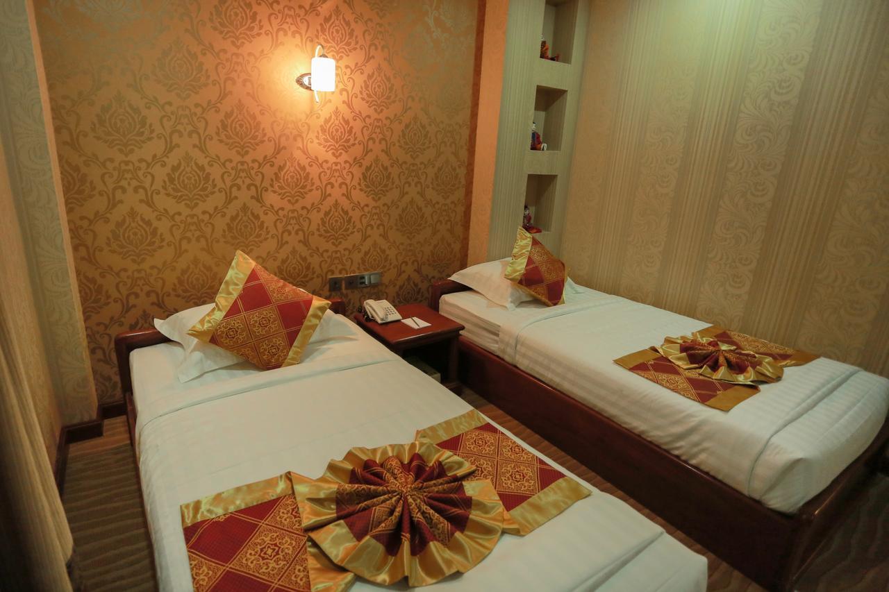 Silver City Hotel Mandalay Bagian luar foto