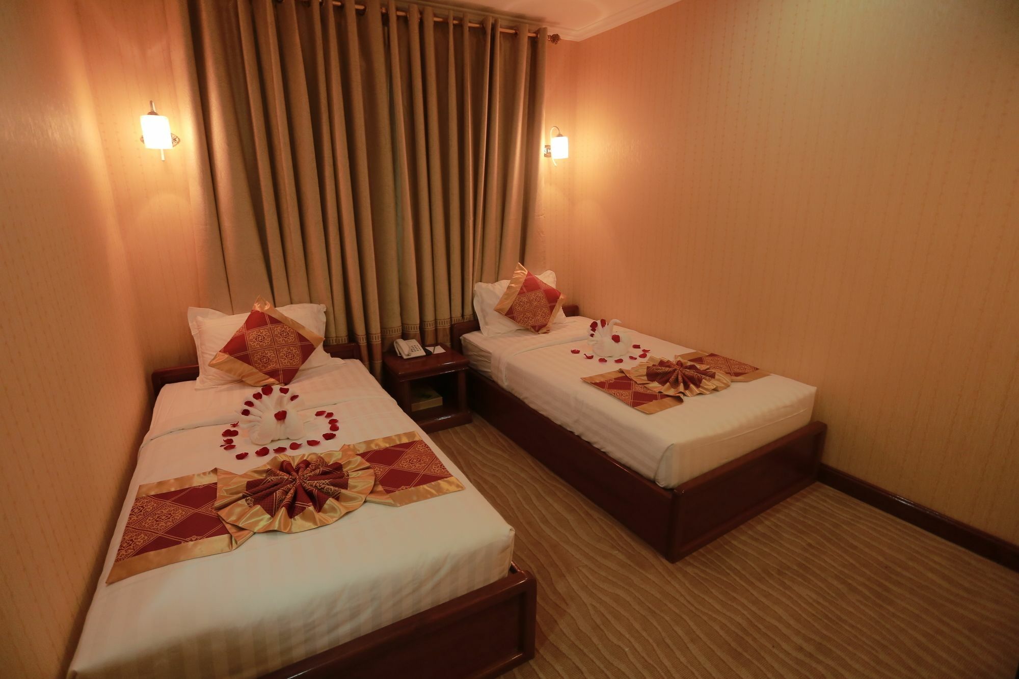 Silver City Hotel Mandalay Bagian luar foto